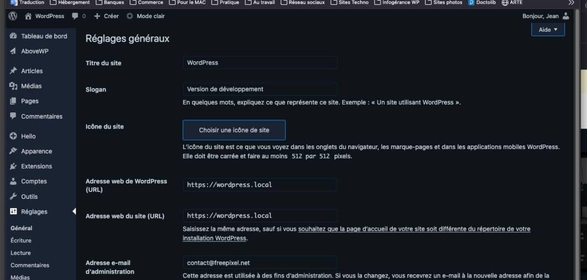 Dark mode : quelle extension <b>pour WordPress ?</b> 1 Administration WordPress avec AboveWP Admin Dark Mode